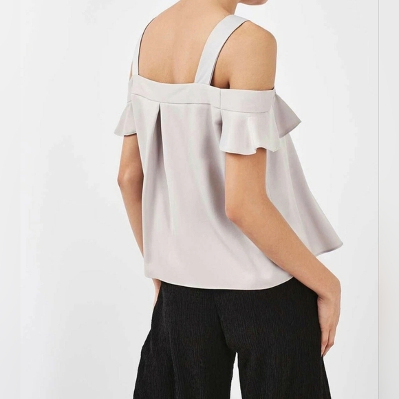 Topshop Flutter Sleeve Open Shoulder Blouse, Light Gray, Size 4 - Picture 5 of 12